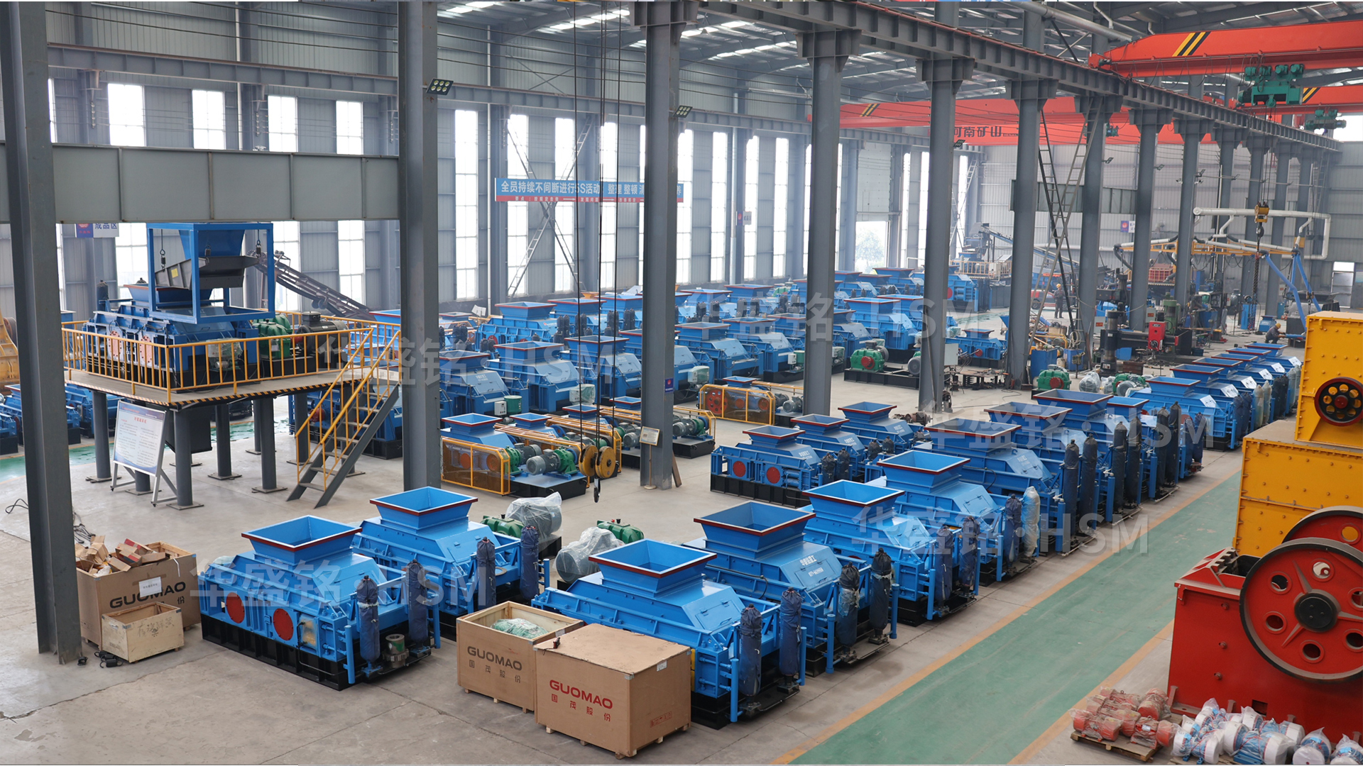 砂廠回料處理難？大型對(duì)輥破碎機(jī)助您成品率上升，成本直降降低