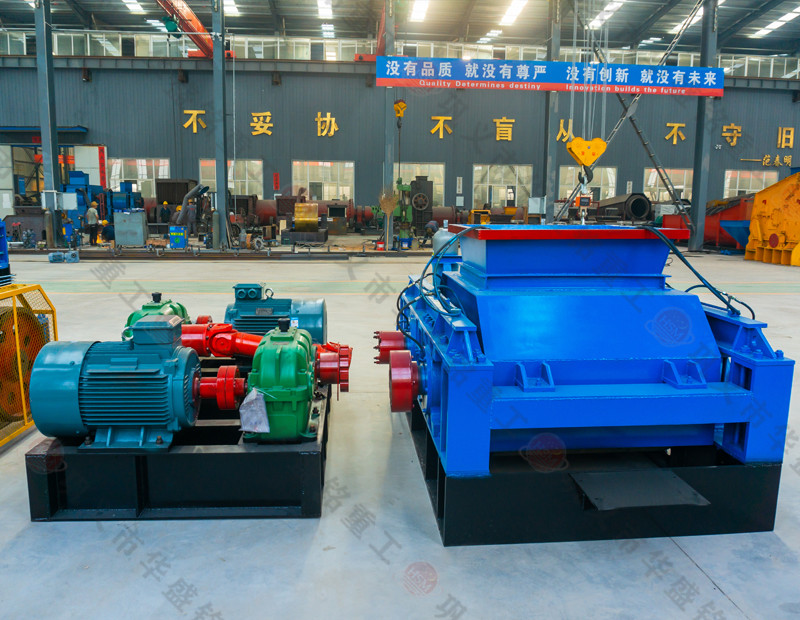 大型液壓對輥制砂機(jī)圖片，多少錢一臺(tái)？