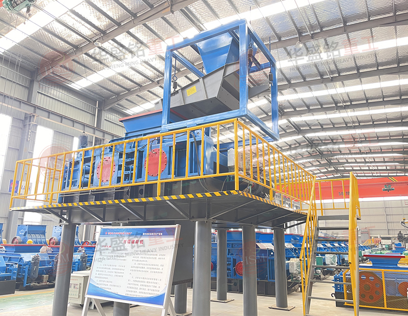 時產(chǎn)300噸雙輥制砂機怎么樣？石灰石制砂用什么設(shè)備？